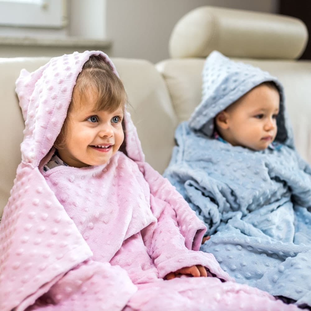 Kocyk z rękawami kapturem Róż dla dziecka dzieci